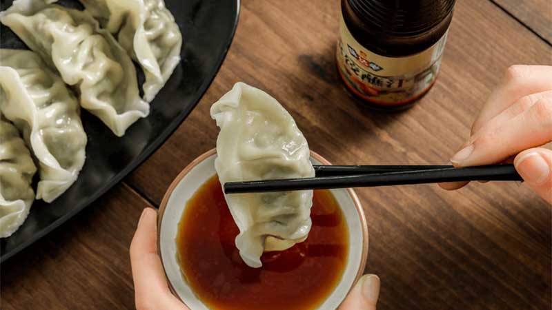 水餃蘸汁