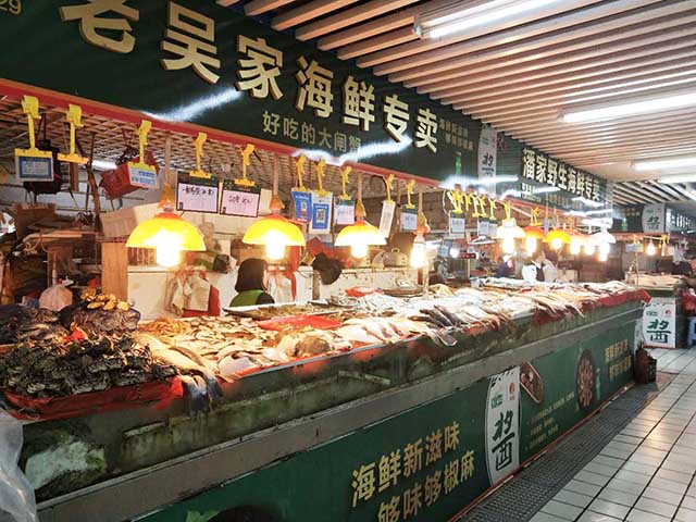 (魯菜根小酒館推出椒麻菜品)